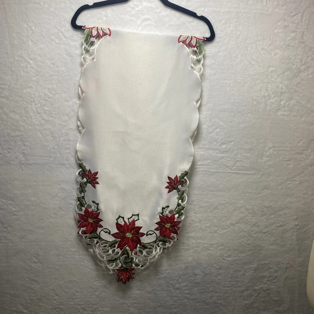 Holiday Table Runner Poinsettia Embroidery‎ Christmas Decor White Red *Read*